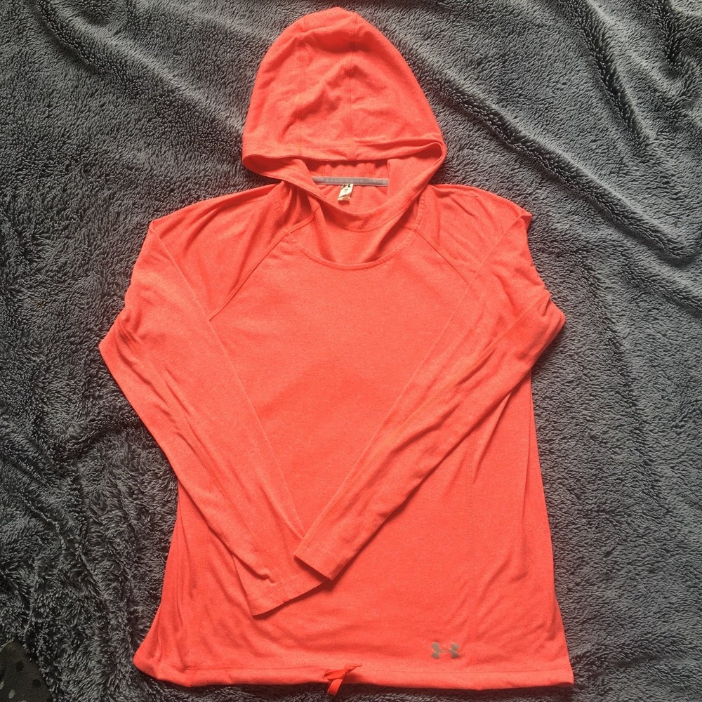 Women’s  under armour hooded shirt